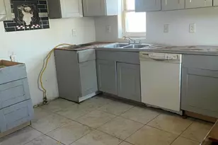 628 E 3rd St, Bakersfield, CA 93307 - Photo 4