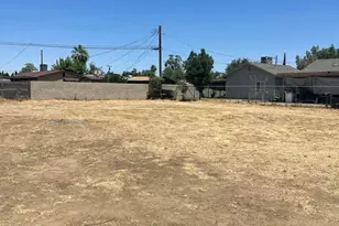 628 E 3rd St, Bakersfield, CA 93307 - Photo 28