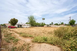628 E 3rd St, Bakersfield, CA 93307 - Photo 20
