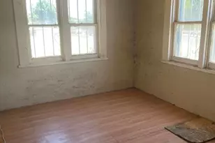 628 E 3rd St, Bakersfield, CA 93307 - Photo 12