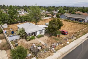 628 E 3rd St, Bakersfield, CA 93307 - Photo 10