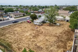 628 E 3rd St, Bakersfield, CA 93307 - Photo 10