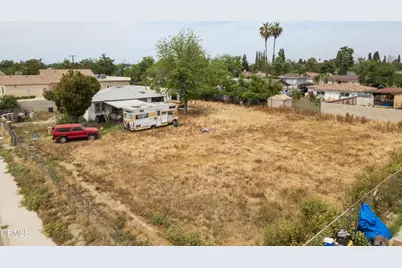 628 E 3rd Street, Bakersfield, CA 93307 - Photo 14