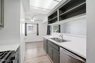 2057 Calle La Sombra, Simi Valley, CA 93063 - Photo 14