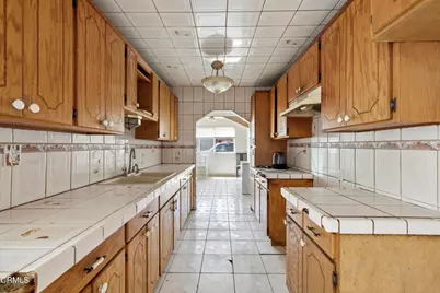 7032 San Vincente Street, Paramount, CA 90723 - Photo 12