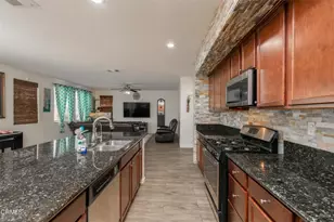 5128 Ederia Way, Bakersfield, CA 93313 - Photo 12