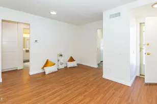 1106 Village 1 #-, Camarillo, CA 93012 - Photo 10