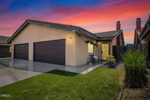 220 Elizabeth Ct, Santa Paula, CA 93060 - Photo 1