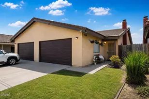 220 Elizabeth Ct, Santa Paula, CA 93060 - Photo 2
