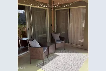 324 Chestnut Hill Court #11, Thousand Oaks, CA 91360 - Photo 2