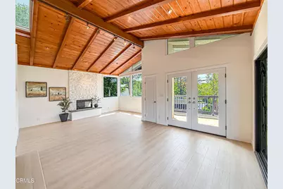 20930 Almazan Road, Woodland Hills, CA 91364 - Photo 8