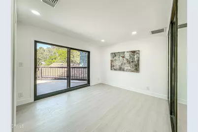 20930 Almazan Road, Woodland Hills, CA 91364 - Photo 32