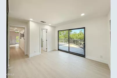 20930 Almazan Road, Woodland Hills, CA 91364 - Photo 34