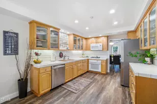 897 Miller Ct, Ventura, CA 93003 - Photo 22