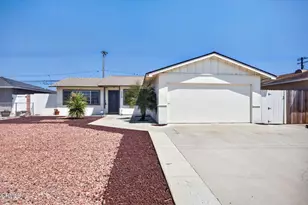1566 N 7th Pl, Port Hueneme, CA 93041 - Photo 2
