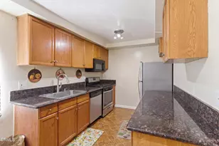 9051 Cedros Ave, Panorama City, CA 91402 - Photo 6
