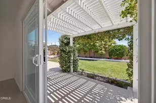 1076 Beechwood St, Camarillo, CA 93010 - Photo 36