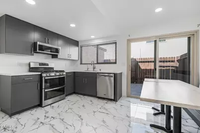 4949 Nautilus Street #B, Oxnard, CA 93035 - Photo 10