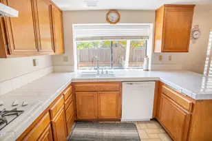 2500 Lilac Walk, Oxnard, CA 93030 - Photo 20