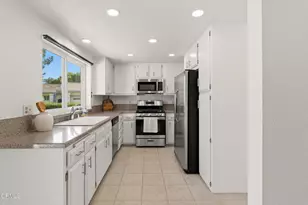6091 Irena Ave, Camarillo, CA 93012 - Photo 8