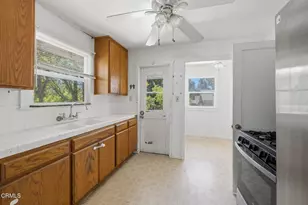 208 W Oak View Ave, Oak View, CA 93022 - Photo 10