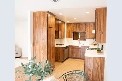 6727 Wordsworth Way, Ventura, CA 93003 - Photo 8