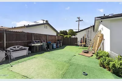 2377 Fitzgerald Road, Simi Valley, CA 93065 - Photo 30