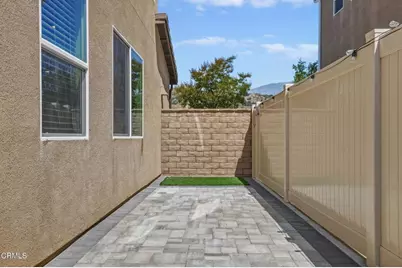 2072 Harvest Loop, Santa Paula, CA 93060 - Photo 10