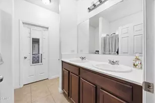 5501 Baja Dr, Bakersfield, CA 93307 - Photo 16