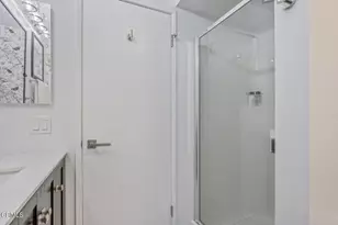 18106 Erik Ct, Santa Clarita, CA 91387 - Photo 12