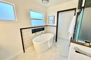 2827 Pierpont Blvd, Ventura, CA 93001 - Photo 16