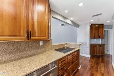 5728 Oak Bend Lane #312, Oak Park, CA 91377 - Photo 8