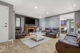 2221 Gershwin Pl, Oxnard, CA 93033 - Photo 6