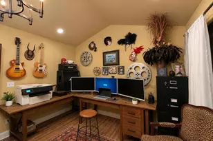 63 Lincoln Dr, Ventura, CA 93001 - Photo 46