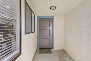 22218 Village 22, Camarillo, CA 93012 - Photo 2