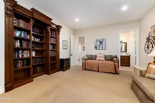 208 Valley Vista Dr, Camarillo, CA 93010 - Photo 40