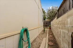 88 Hackberry Dr, Ventura, CA 93001 - Photo 24