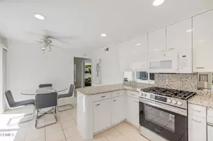 31817 Tynebourne Ct, Westlake Village, CA 91361 - Photo 16