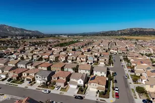 454 Celebration Ln, Santa Paula, CA 93060 - Photo 36