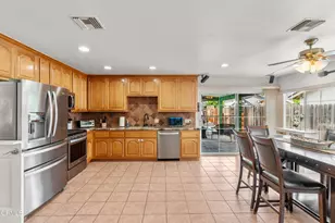 3991 Celia Ct, Simi Valley, CA 93063 - Photo 12