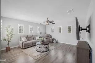 209 Southcrest Pl, Simi Valley, CA 93065 - Photo 34