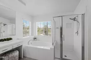 209 Southcrest Pl, Simi Valley, CA 93065 - Photo 32
