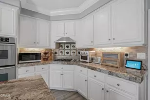 209 Southcrest Pl, Simi Valley, CA 93065 - Photo 12