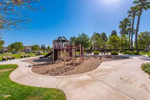 243 Riverdale Ct, Camarillo, CA 93012 - Photo 24