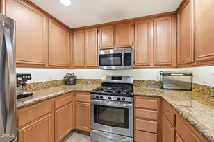 243 Riverdale Ct, Camarillo, CA 93012 - Photo 6