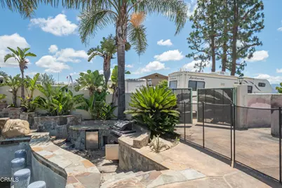 833 W Highland Drive, Camarillo, CA 93010 - Photo 10