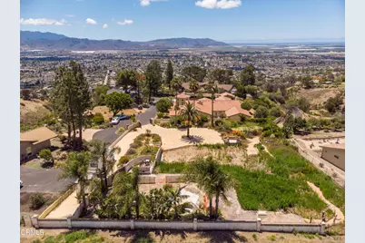 833 W Highland Drive, Camarillo, CA 93010 - Photo 24