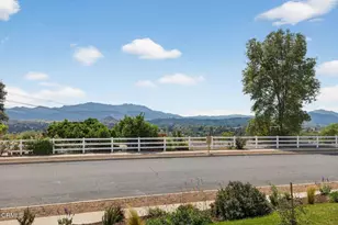 921 Calle Pinata, Thousand Oaks, CA 91320 - Photo 4