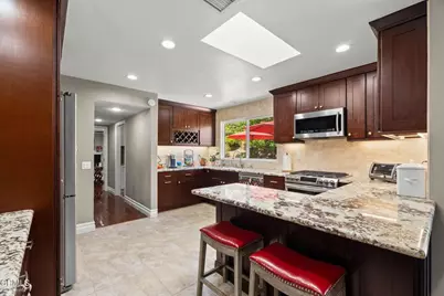 577 Corte Aguacate, Camarillo, CA 93010 - Photo 6