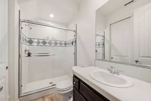 3239 Buttercup Ln, Camarillo, CA 93012 - Photo 14